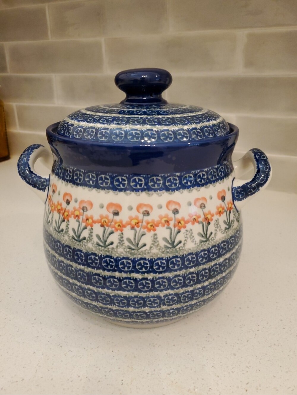 Polish Pottery Jar with Lid and Handles Peach Spring Daisy Pattern - Picture 3 of 11